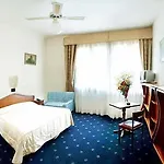 Hotel Cristallo 2*