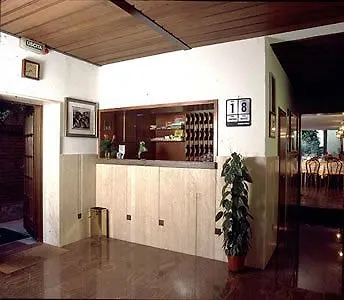 克里斯塔罗酒店 酒店 2*