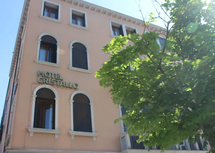 Cristallo מלון