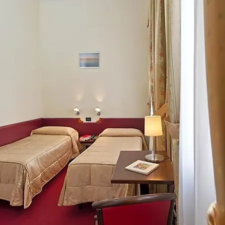 Hotel Cristallo 2*